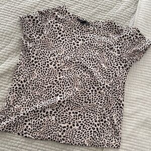 Sanctuary Black and Cream Leopard Print Short Sleeve Top